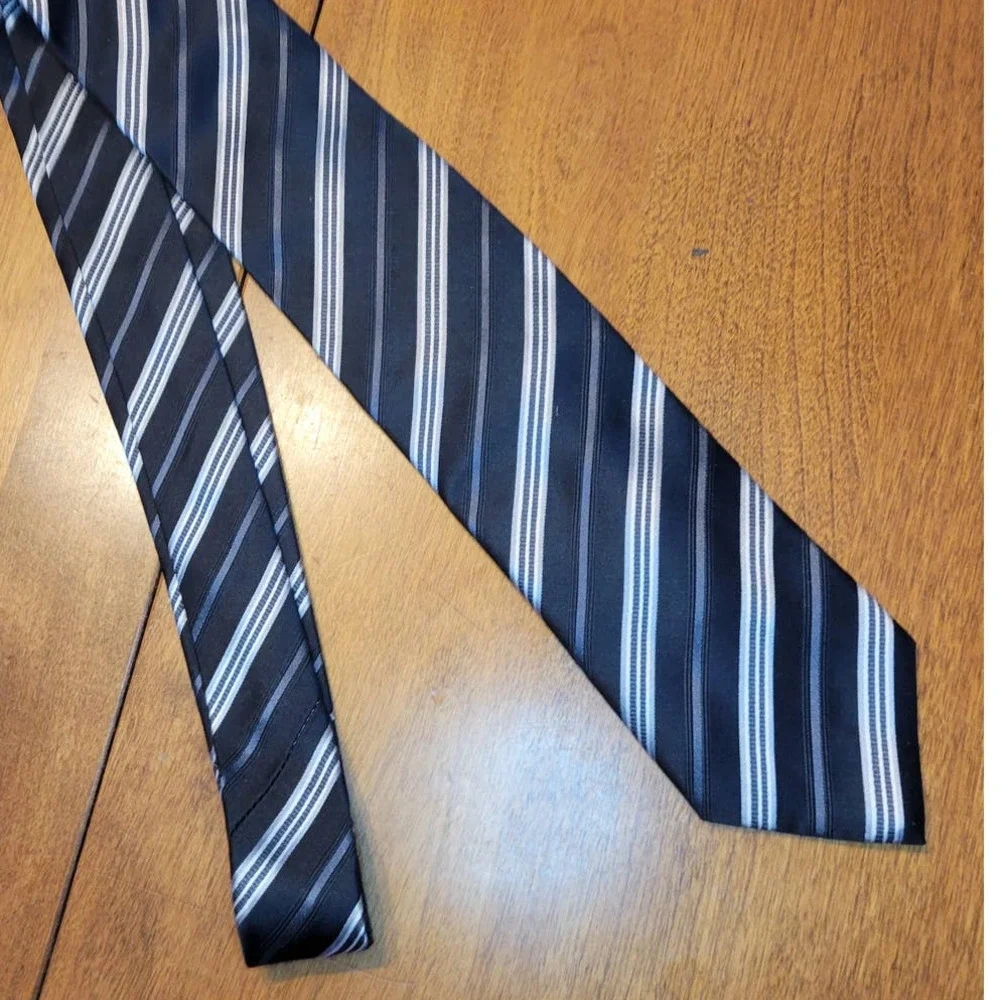 Geoffrey Beene Silk Tie -Black with silver stripes